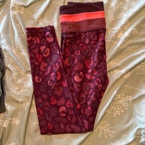 Athleta Set -leggings and Tshirt